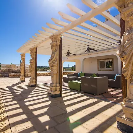 Puravida Villa